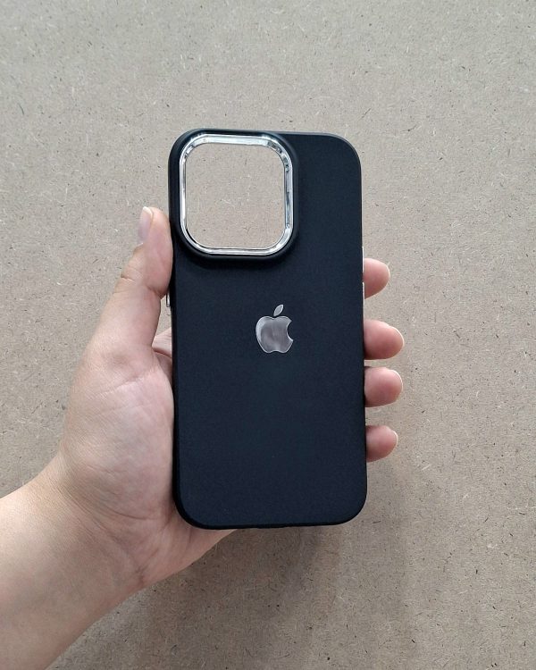 کاور Mono Color Case رنگ مشکی با رنگ نقره ای مناسب برای گوشی موبایل آیفون 15 پرو iPhone15pro-
