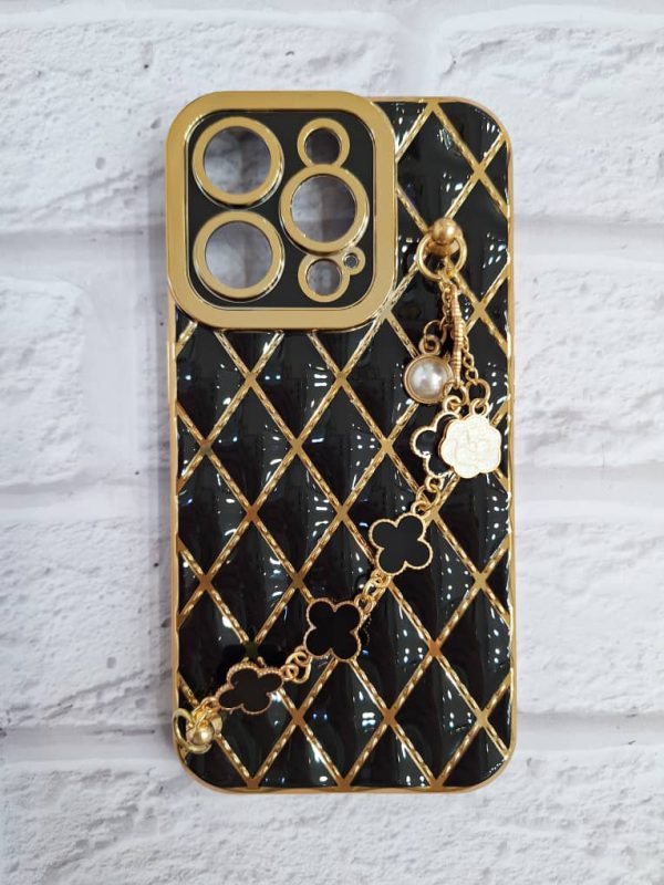 کاور گوشی موبایل آیفون 14 پرومکس iPhone14Promax طرح ونکلیف Van Cleef بالشتی هولدر دستبندی