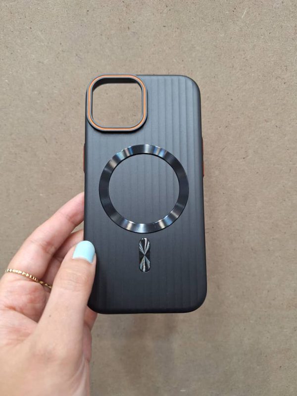 کاور VIP Max کرکره‌ای مگ سیف Mag Safe نازک Ultra Thin رنگ مشکی مناسب برای گوشی موبایل آیفون 15 نرمال iPhone15-