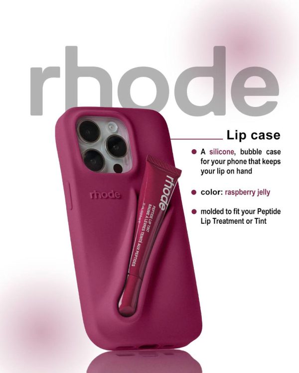 کاور گوشی موبایل آیفون 13، 14 و 15 پرو iPhone13Pro- iPhone14Pro- iPhone15Pro- طرح رود rhode همراه با لیپ گلاس Lip Gloss رژلب رنگ Raspberry Jelly زرشکی - رزبری
