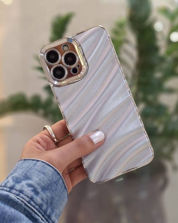 کاور گوشی موبایل آیفون 14 پرومکس iPhone14Promax طرح چرمی موج نقره ای Silver Wave