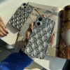 کاور گوشی موبایل آیفون 15 پرومکس iPhone15Promax طرح گل گوچی Gucci Flowers با برگه شاینی اکلیلی