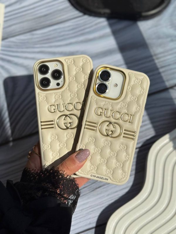 کاور طرح گوچی Gucci طرح چرمی رنگ شیری مناسب برای گوشی موبایل آیفون 16 پرو iPhone16Pro-