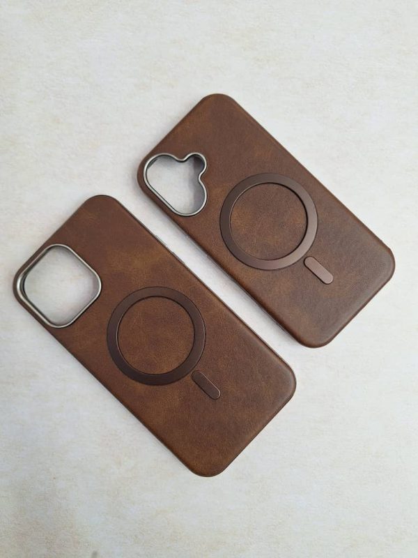 کاور Creative Case طرح چرمی مگ سیف Mag Safe رنگ قهوه ای مناسب برای گوشی موبایل آیفون 16 نرمال iPhone16-